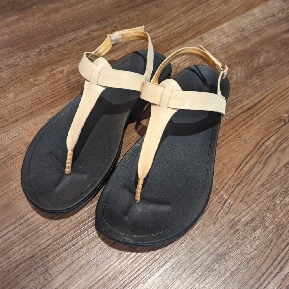 Olukai sandals